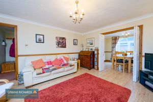 Sitting room- click for photo gallery